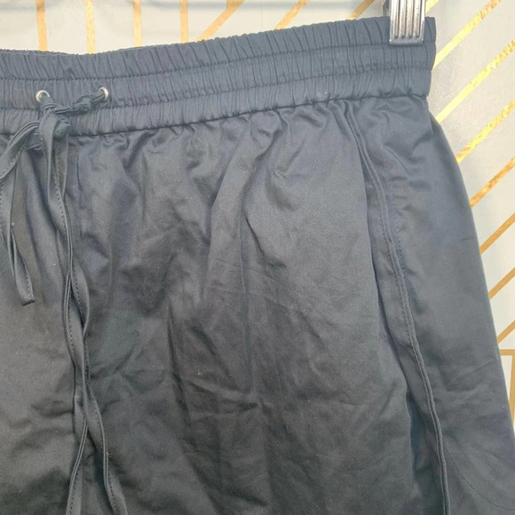 Robert Rodriguez Black Cotton Drawstring Shorts - Picture 4 of 10